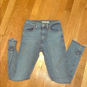 Levi’s High Rise Women’s Skinny Jeans
